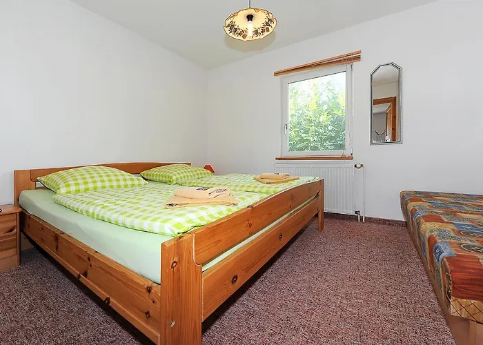 アパート Pradler 1 *