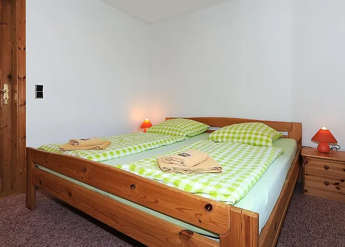 Pradler 1 アパート カロリーネンジール